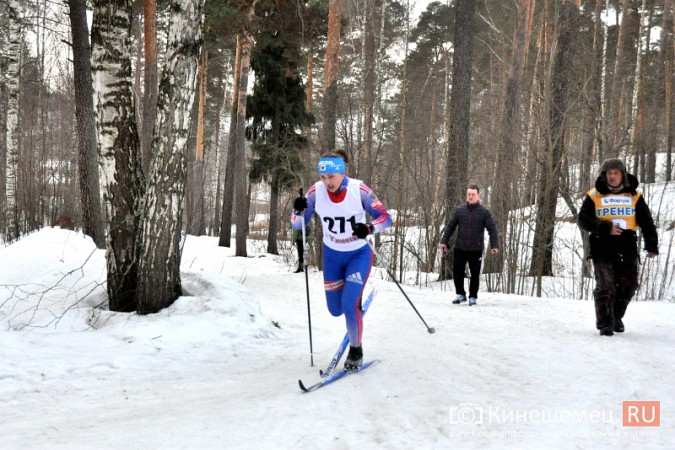 Лыжники из спортивных школ Ивановской области соревновались в кинешемском парке фото 4