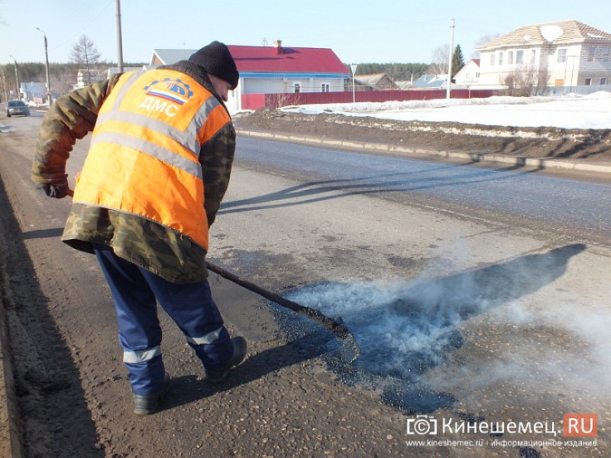 В Кинешме производят поддерживающий ремонт дорог фото 7