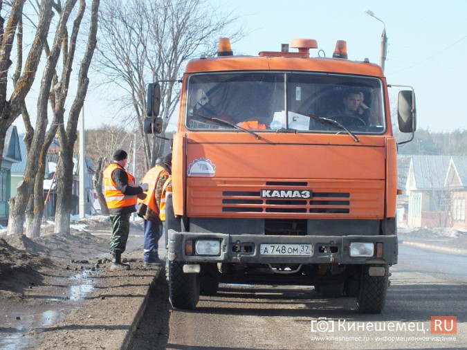 В Кинешме производят поддерживающий ремонт дорог фото 11