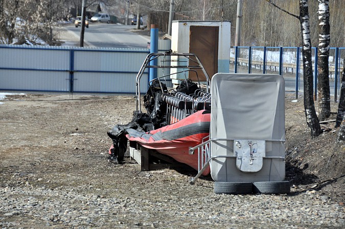 В Кинешемском яхт-клубе сгорел катер фото 8