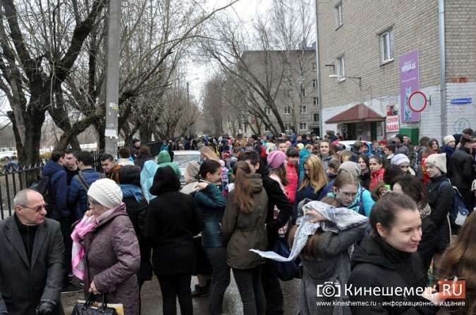 В Ивановской области из-за угрозы террористического акта эвакуировали школу фото 2