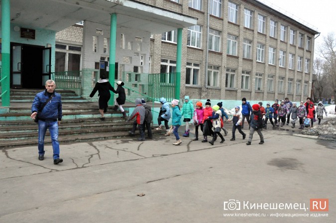 В Ивановской области из-за угрозы террористического акта эвакуировали школу фото 14