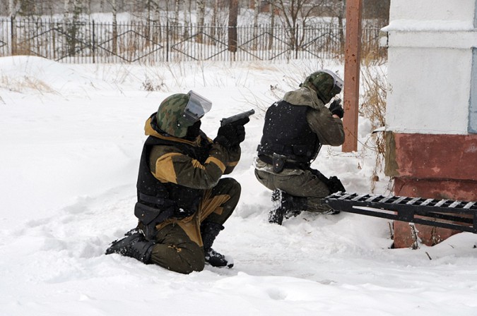 Группа вооружённых террористов ворвалась в ивановскую областную больницу фото 3