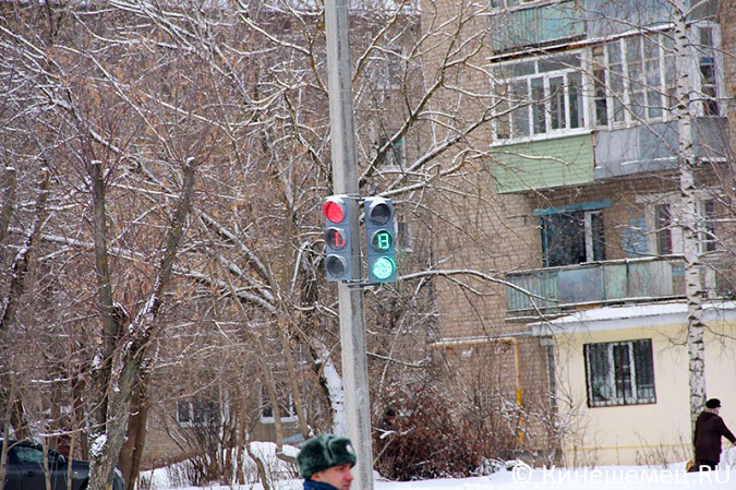 Новый светофор, р-н Лесозавод, перекресток ул.50-летия Комсомола и ул.Маршала Василевского