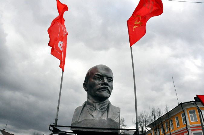 По улицам Кинешмы проехал Ленин фото 7