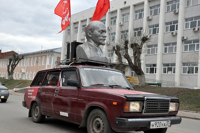 По улицам Кинешмы проехал Ленин фото 5