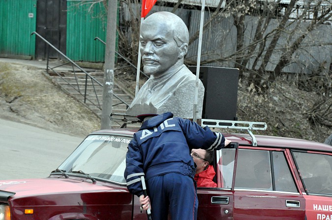 По улицам Кинешмы проехал Ленин фото 4