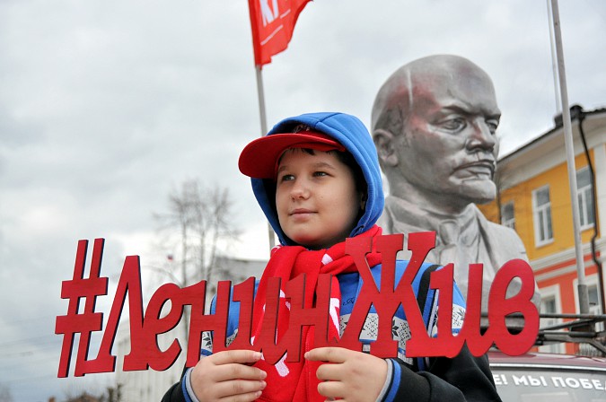 По улицам Кинешмы проехал Ленин фото 8