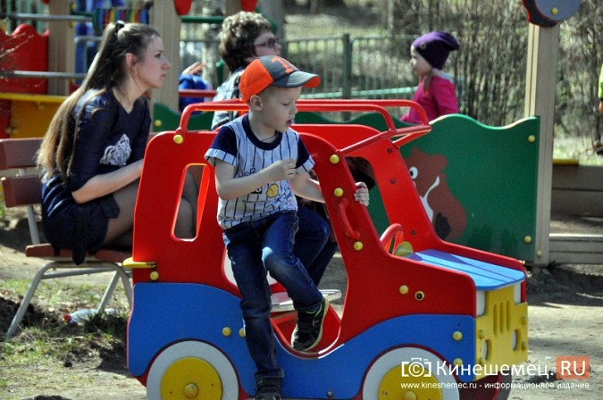 Кинешма встретила День весны и труда фото 9