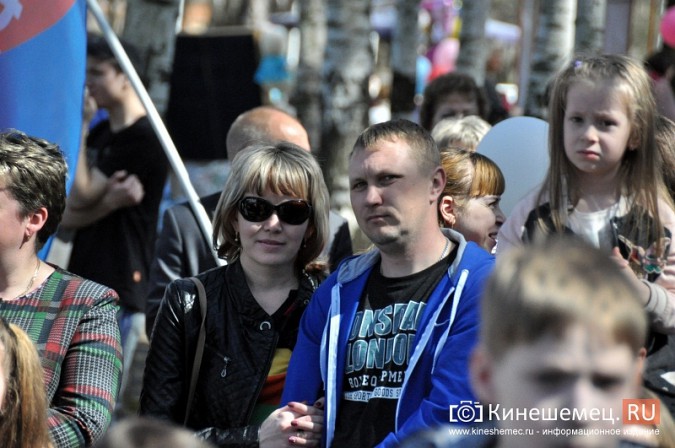 Кинешма встретила День весны и труда фото 7