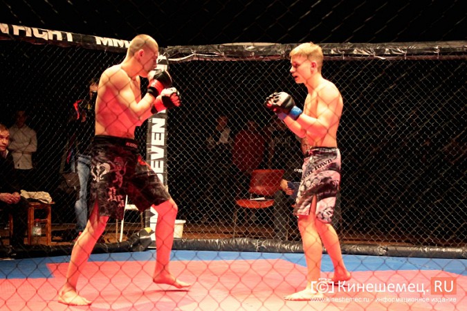 Сильнейшие бойцы ММА дрались на сцене Кинешемского театра фото 2