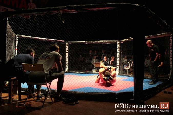 Сильнейшие бойцы ММА дрались на сцене Кинешемского театра фото 6