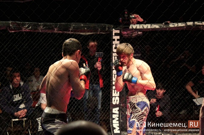 Сильнейшие бойцы ММА дрались на сцене Кинешемского театра фото 9