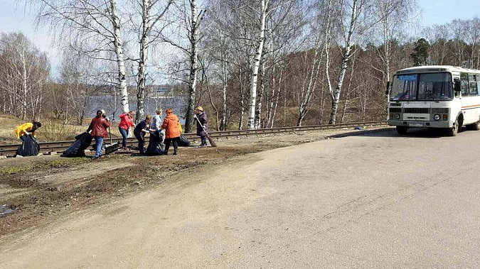 Кинешемские перевозчики вышли на субботник фото 3