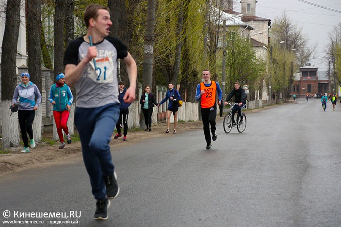 В Кинешме прошла традиционная легкоатлетическая эстафета фото 39
