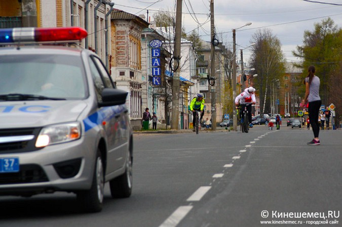 В Кинешме прошла традиционная легкоатлетическая эстафета фото 4
