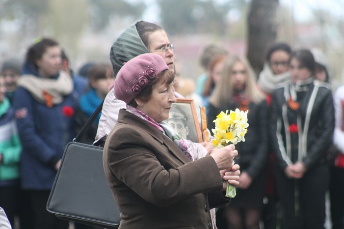 Накануне 9 мая на кинешемских кладбищах прошли гражданские панихиды фото 22