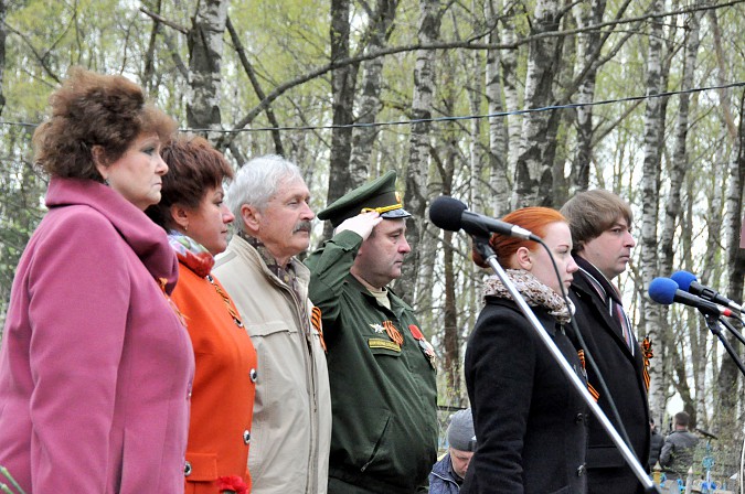 Накануне 9 мая на кинешемских кладбищах прошли гражданские панихиды фото 4