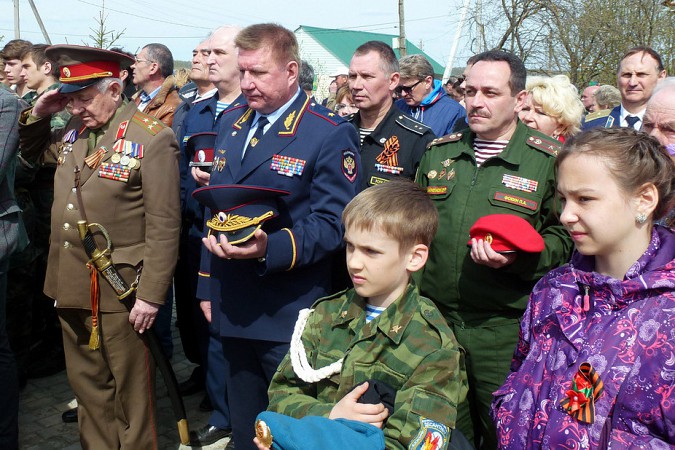 В Ивановской области открыли новый монумент воинам и труженикам тыла фото 4