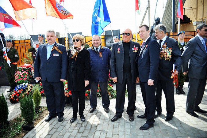 В Ивановской области открыли новый монумент воинам и труженикам тыла фото 7