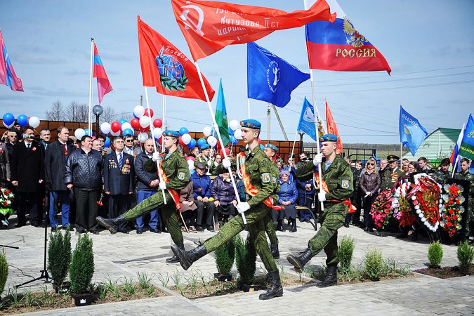 В Ивановской области открыли новый монумент воинам и труженикам тыла фото 2