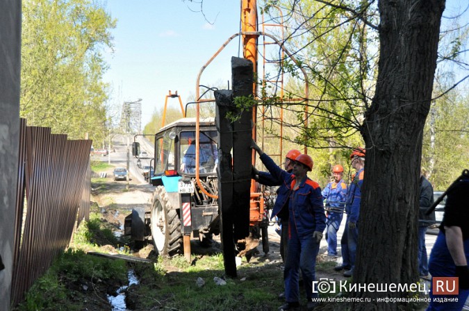 В Кинешме водитель «Лады» протаранил три железобетонных столба фото 5