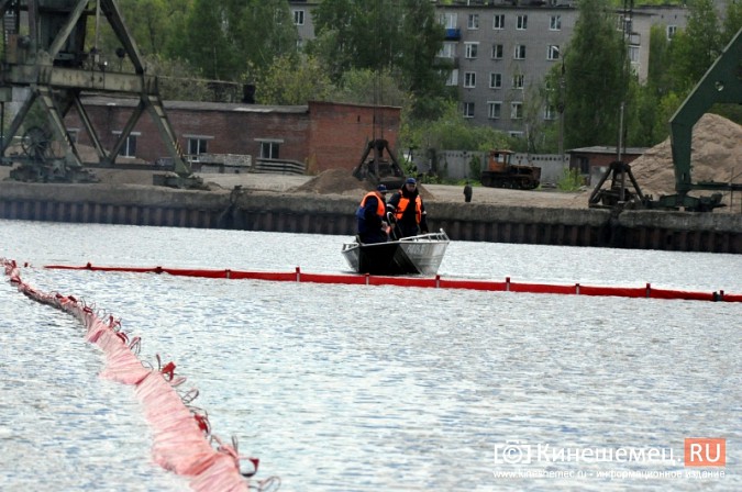 Спасатели Кинешмы испытали оборудование для сбора нефтепродуктов фото 2