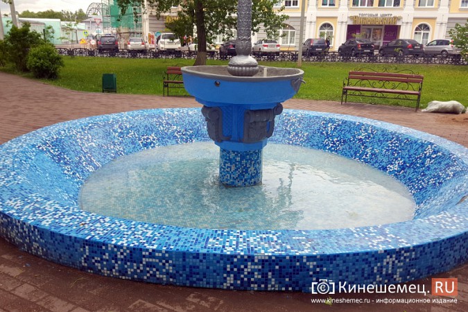 Отремонтированный фонтан в центре Кинешмы трещит по швам фото 3