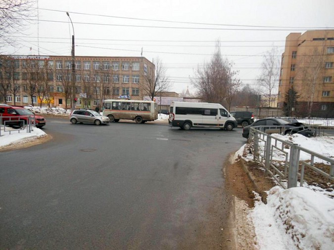 Три человека пострадали в ДТП в Ивановской области фото 4