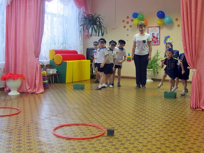 «Моряки» и «Лётчики» соревновались в кинешемском детском саду фото 9