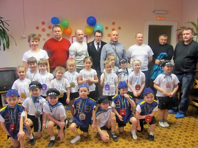«Моряки» и «Лётчики» соревновались в кинешемском детском саду фото 11