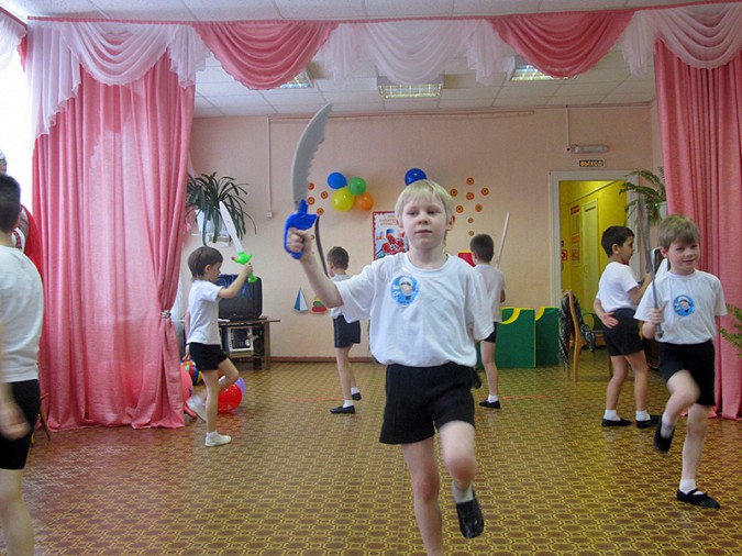 «Моряки» и «Лётчики» соревновались в кинешемском детском саду фото 7