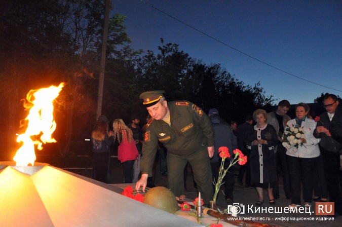 Кинешемцы зажгли свечи в память о погибших на войне фото 10