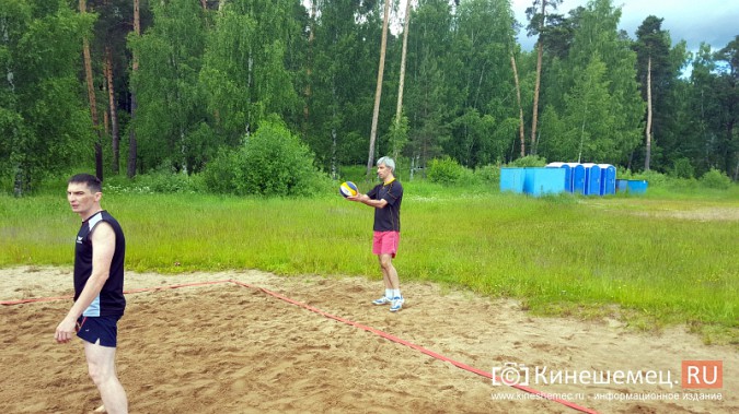 Необычный турнир на пляже прошел в День города фото 4