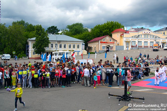 На главной площади Кинешмы отметили Всероссийский олимпийский день фото 6