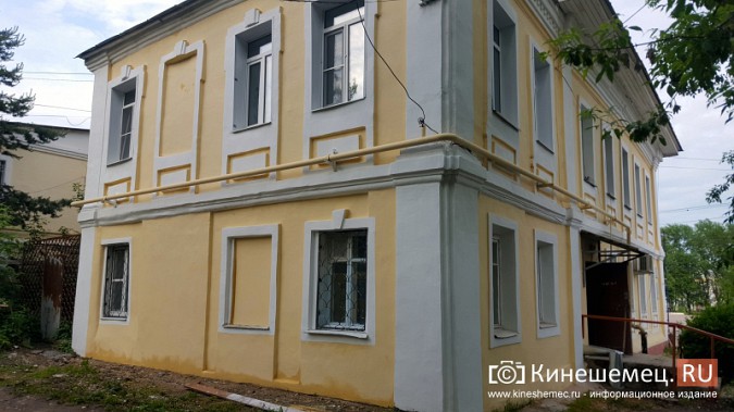 Предприниматели не хотят ремонтировать фасад дома на Рылеевской в центре Кинешмы фото 2