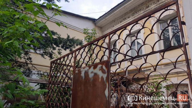 Предприниматели не хотят ремонтировать фасад дома на Рылеевской в центре Кинешмы фото 7