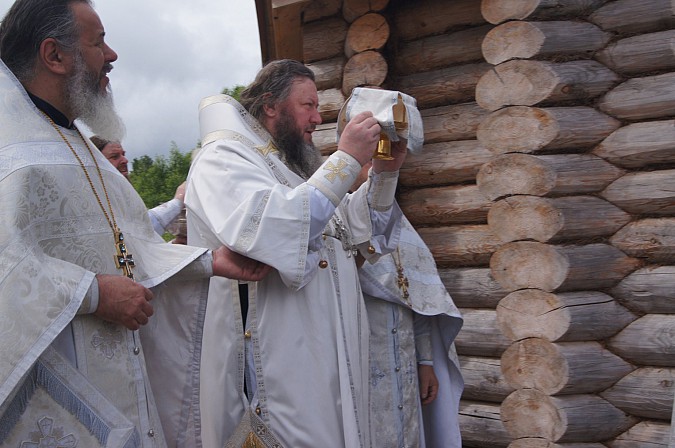 Епископ Кинешемский и Палехский Иларион освятил новый храм фото 2