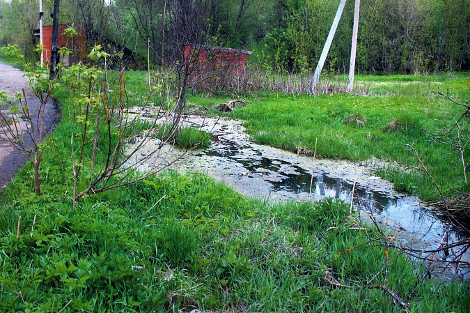 На улице Устининской восстановили обвалившийся дренажный колодец фото 3