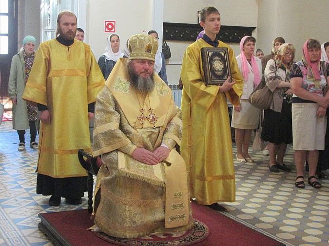 Епископ Иларион возглавил Божественную литургию в кафедральном соборе Кинешмы фото 2