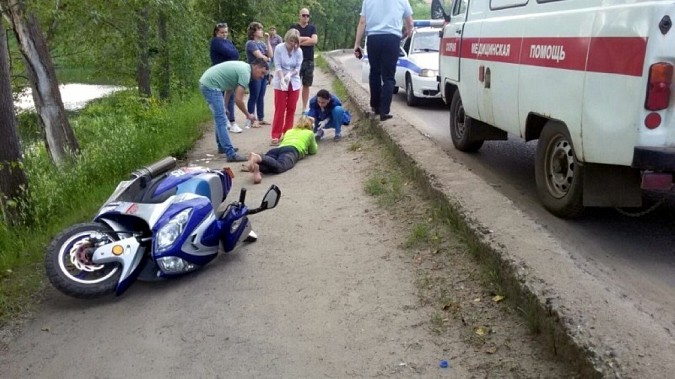 В Кинешме пассажирка, упав со скутера, разбила лицо фото 3