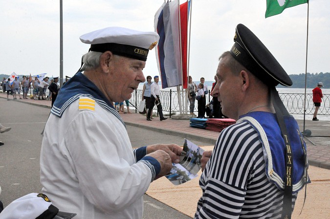 Моряки Ивановской области отметили День ВМФ в Кинешме фото 10