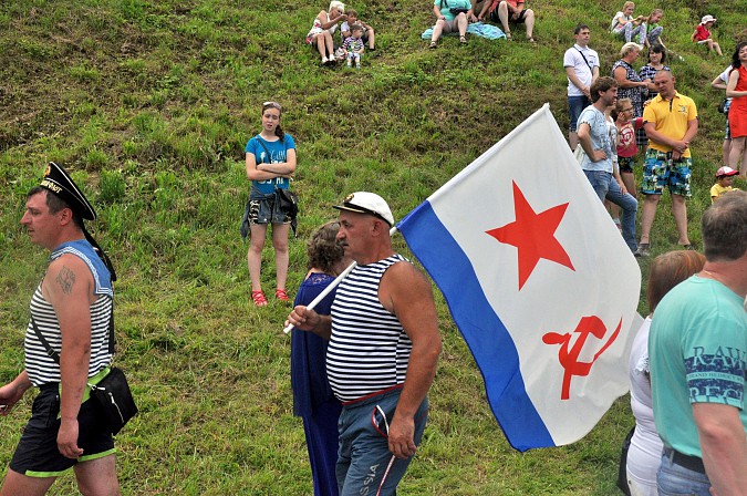 Моряки Ивановской области отметили День ВМФ в Кинешме фото 7
