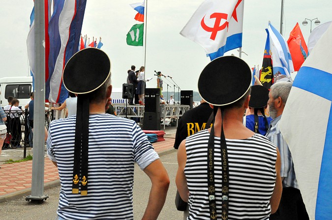 Моряки Ивановской области отметили День ВМФ в Кинешме фото 3