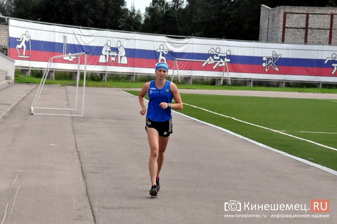 Член сборной России по лыжным гонкам провела контрольную тренировку в Кинешме фото 2