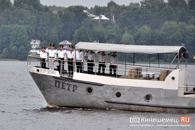 Флагман «Пётр» возглавил кинешемскую «эскадру» в День ВМФ фото 36