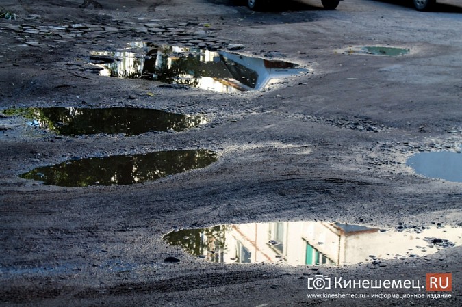 Жильцы дома, где проживает кинешемский депутат, перекрыли сквозной проезд фото 6
