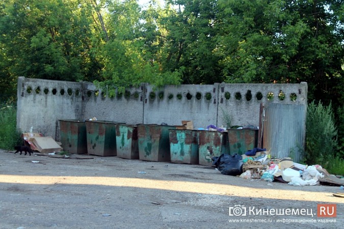 Жильцы дома, где проживает кинешемский депутат, перекрыли сквозной проезд фото 5